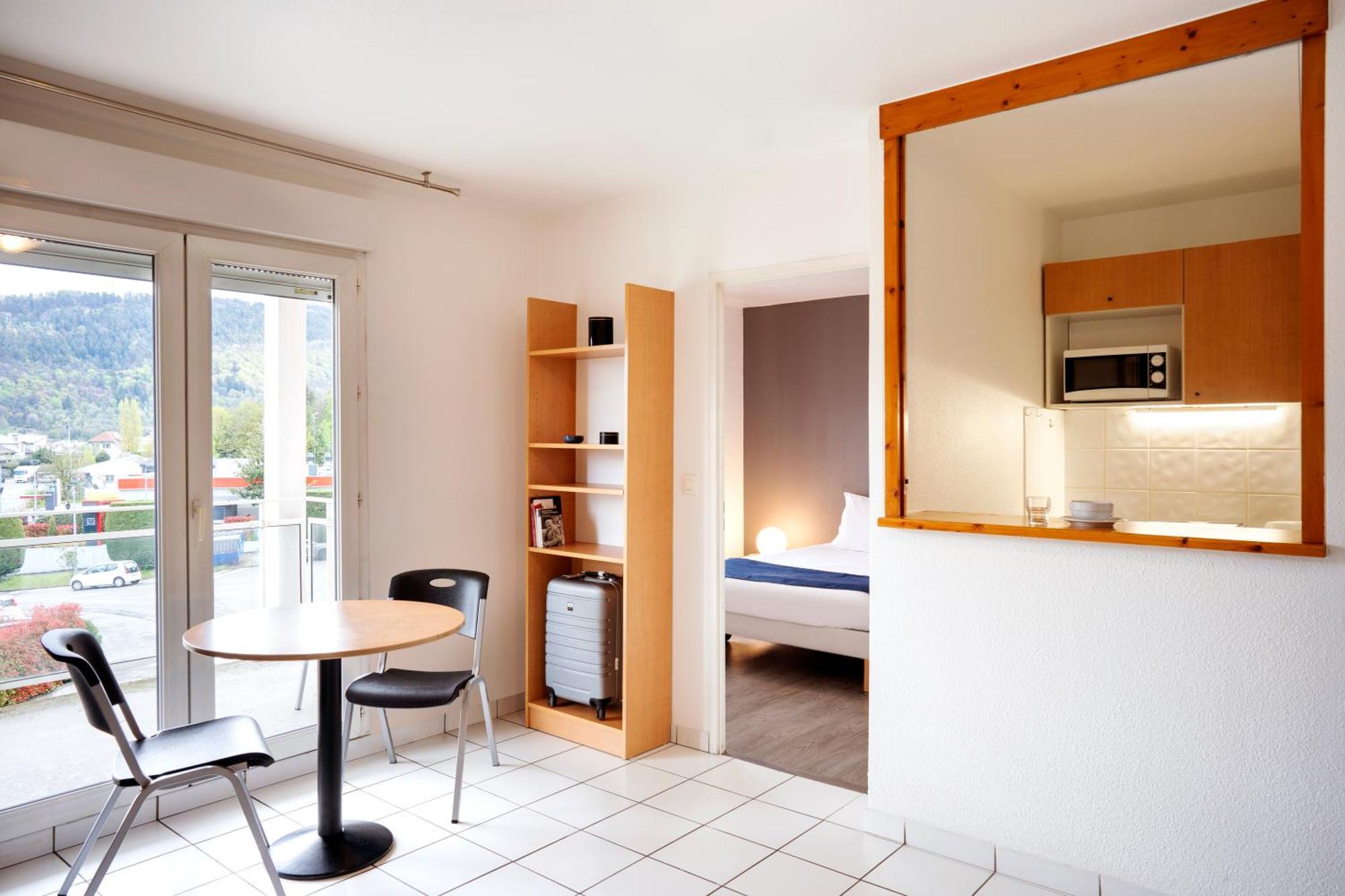 Sejours & Affaires Annecy Le Pont Neuf Aparthotel Cran-Gevrier Exterior photo