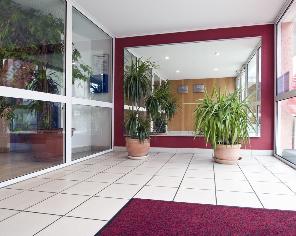 Sejours & Affaires Annecy Le Pont Neuf Aparthotel Cran-Gevrier Exterior photo